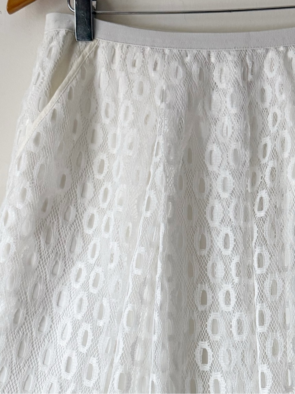 Anthropologie Maeve Lawn Party Skirt With Pockets White A-Line Eyelet Size 4 - Picture 5 of 12
